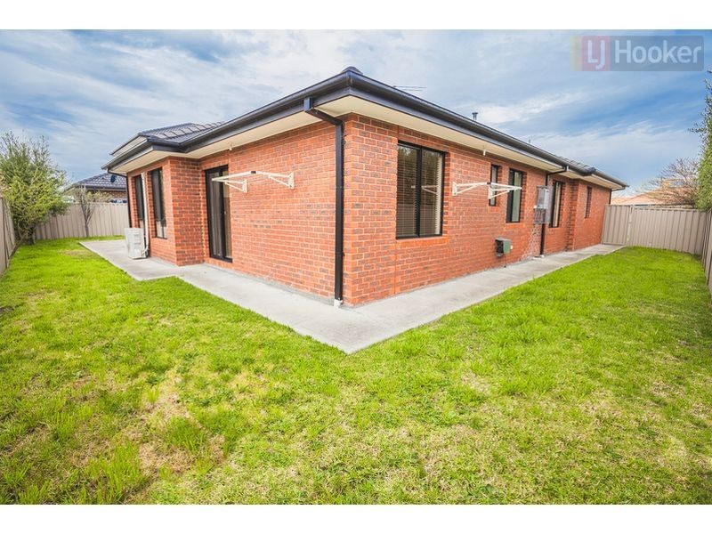 21 Berrima Close, Craigieburn VIC 3064