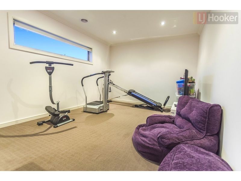 6 Mallard Cct, Craigieburn VIC 3064