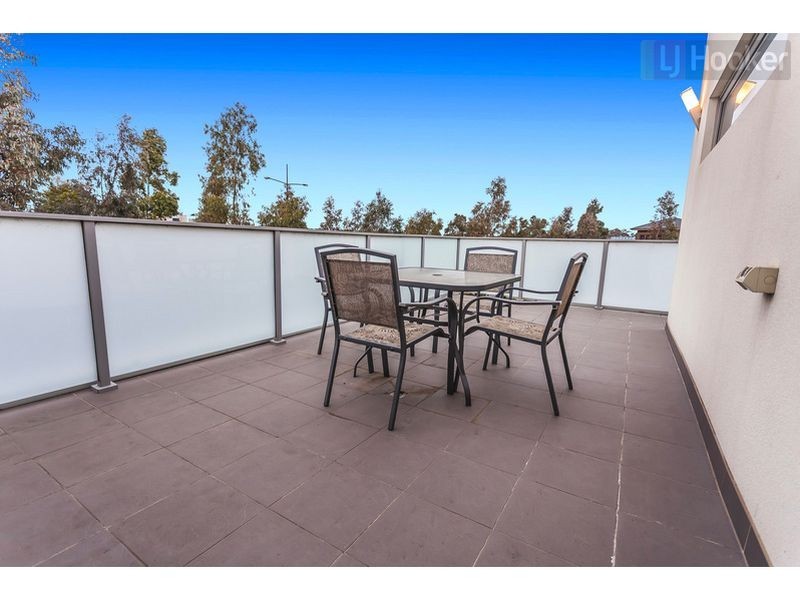 6 Mallard Cct, Craigieburn VIC 3064