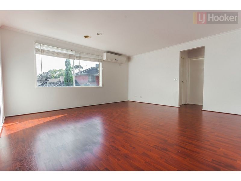 107 Donald Cameron Drive, Roxburgh Park VIC 3064