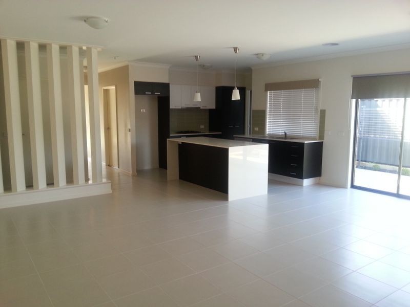 13 Thoresby Circuit, Craigieburn VIC 3064