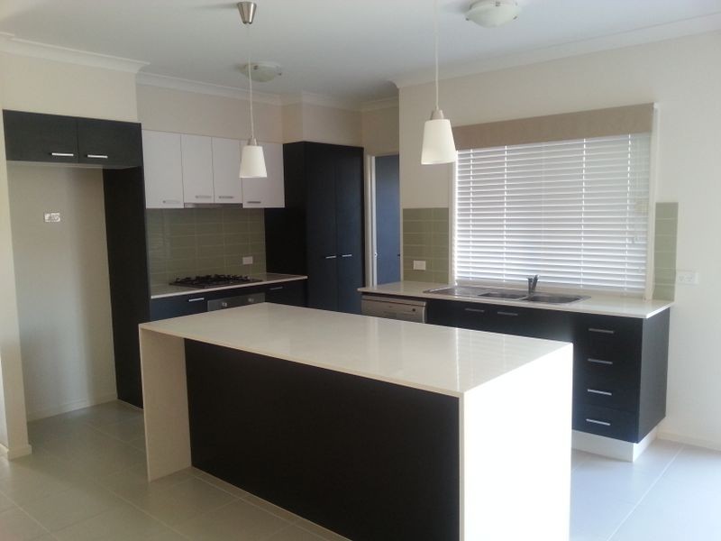 13 Thoresby Circuit, Craigieburn VIC 3064