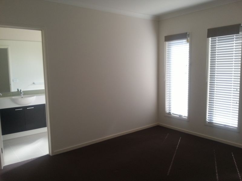 13 Thoresby Circuit, Craigieburn VIC 3064