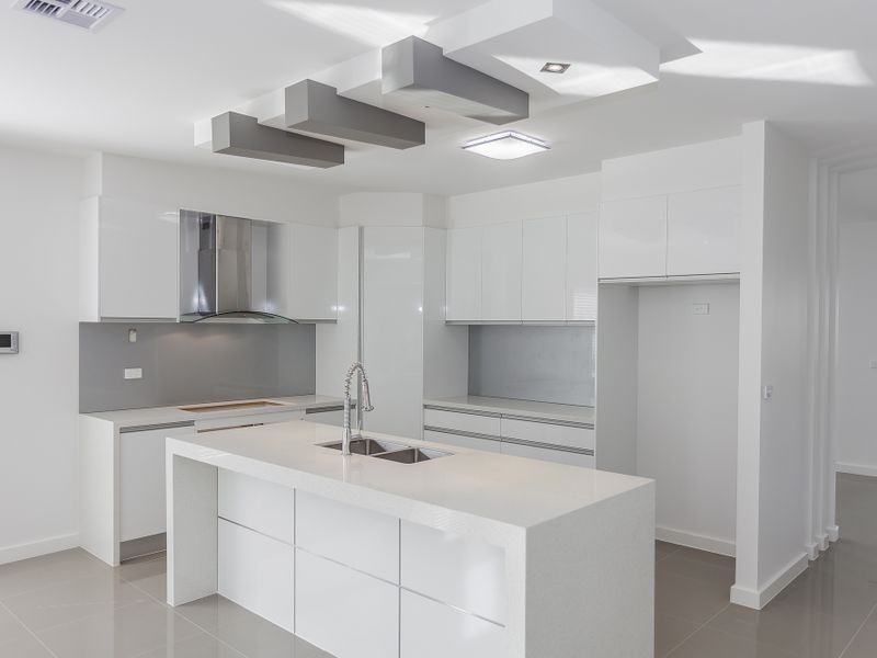 9 Massei Close, Roxburgh Park VIC 3064