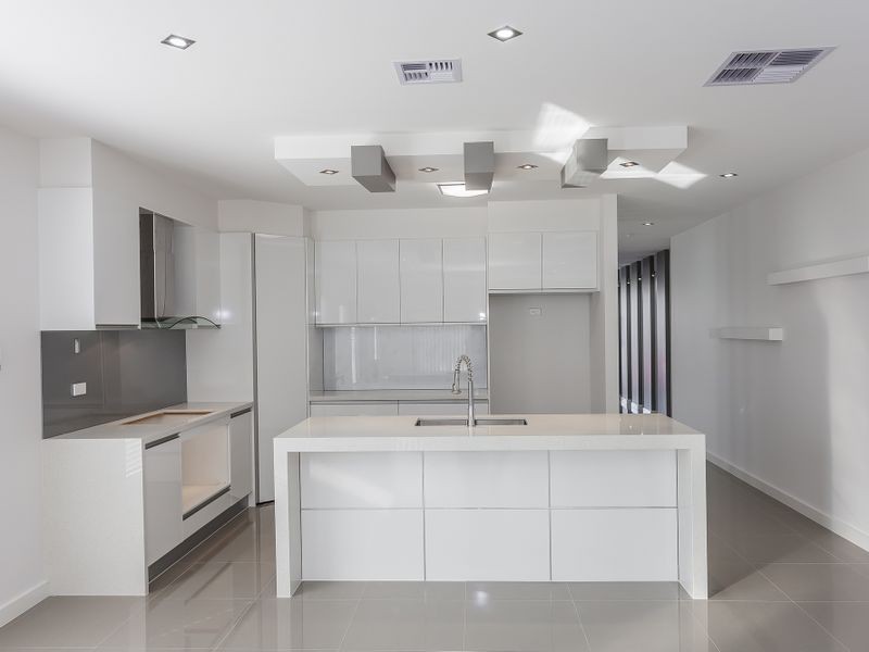 9 Massei Close, Roxburgh Park VIC 3064