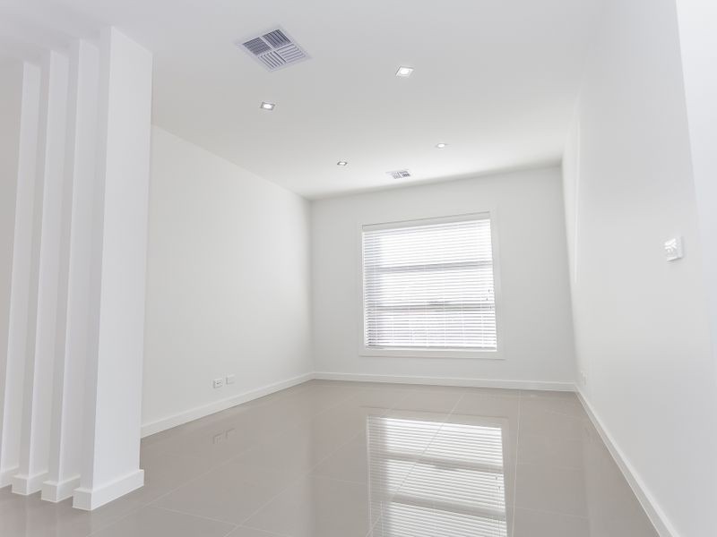 9 Massei Close, Roxburgh Park VIC 3064