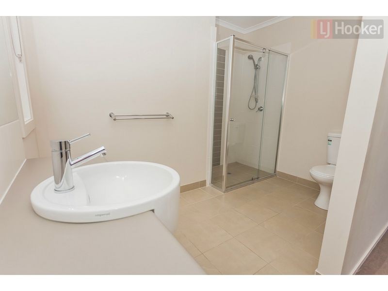 11 Cable Cct, Craigieburn VIC 3064