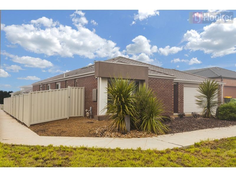 11 Cable Cct, Craigieburn VIC 3064