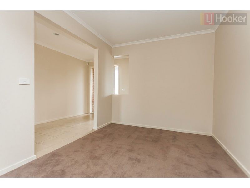 11 Cable Cct, Craigieburn VIC 3064