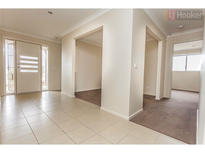 11 Cable Cct, Craigieburn VIC 3064