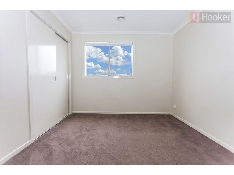 11 Cable Cct, Craigieburn VIC 3064
