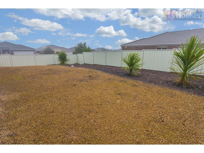 11 Cable Cct, Craigieburn VIC 3064