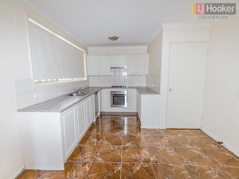 19 Lee St, Craigieburn VIC 3064