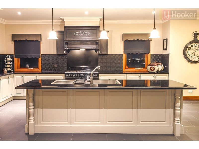 81 Parkside Rise, Craigieburn VIC 3064