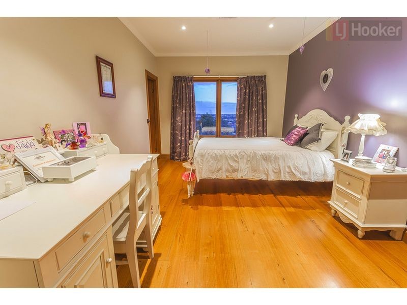 81 Parkside Rise, Craigieburn VIC 3064