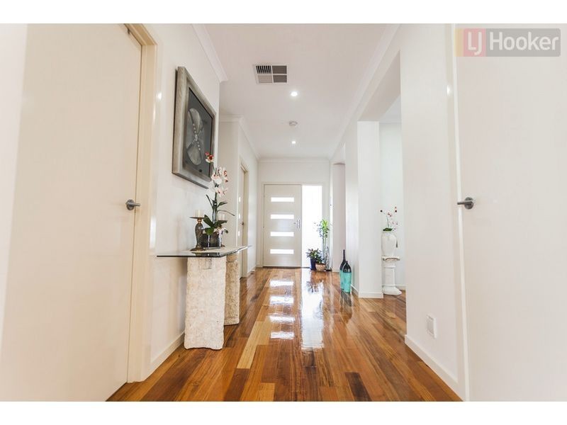 41 Mallard Cct, Craigieburn VIC 3064