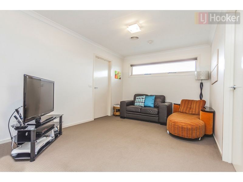 41 Mallard Cct, Craigieburn VIC 3064