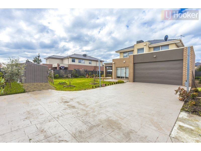 41 Mallard Cct, Craigieburn VIC 3064