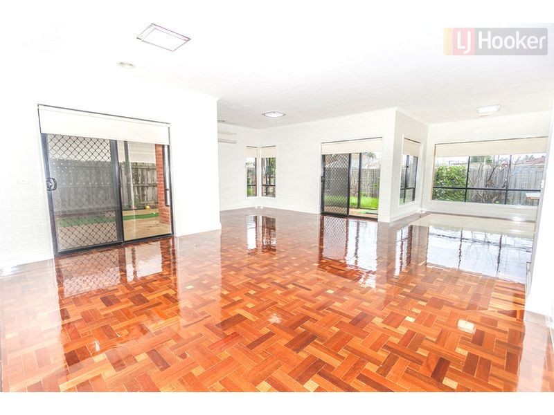 42 Exmouth Rd, Craigieburn VIC 3064