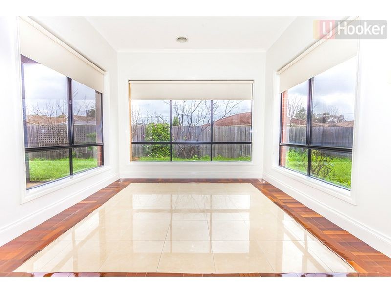 42 Exmouth Rd, Craigieburn VIC 3064