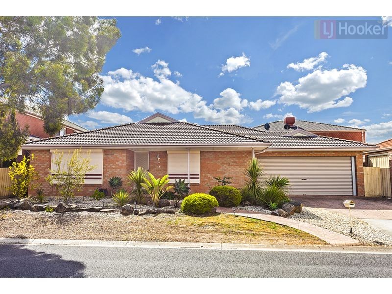 31 Aquila Grove, Roxburgh Park VIC 3064