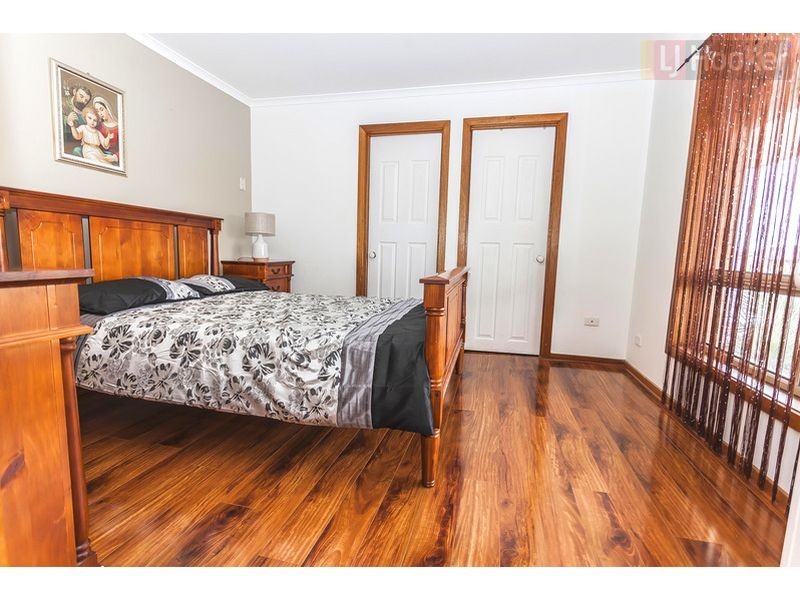 31 Aquila Grove, Roxburgh Park VIC 3064