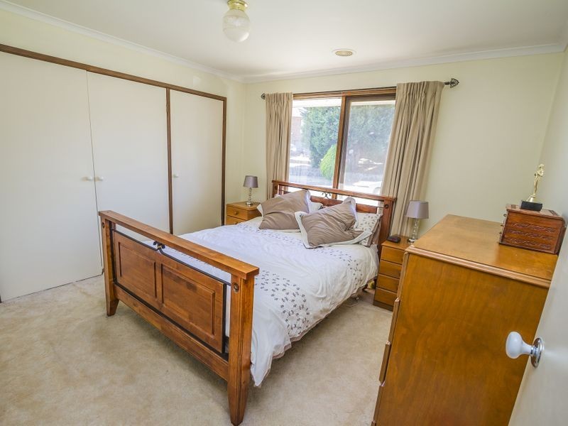 23 Clovelly Drive, Craigieburn VIC 3064