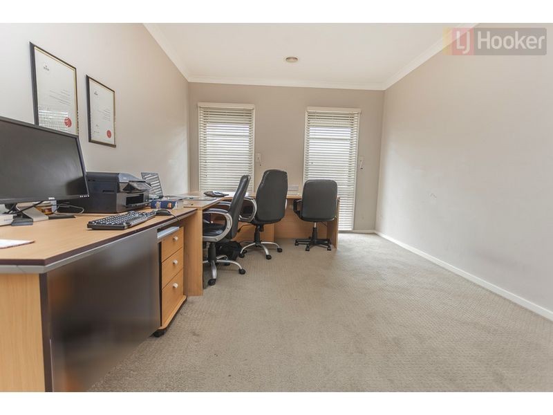 2 Wattletree Street, Craigieburn VIC 3064