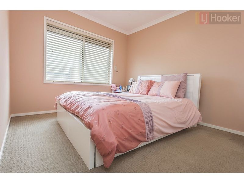 2 Wattletree Street, Craigieburn VIC 3064