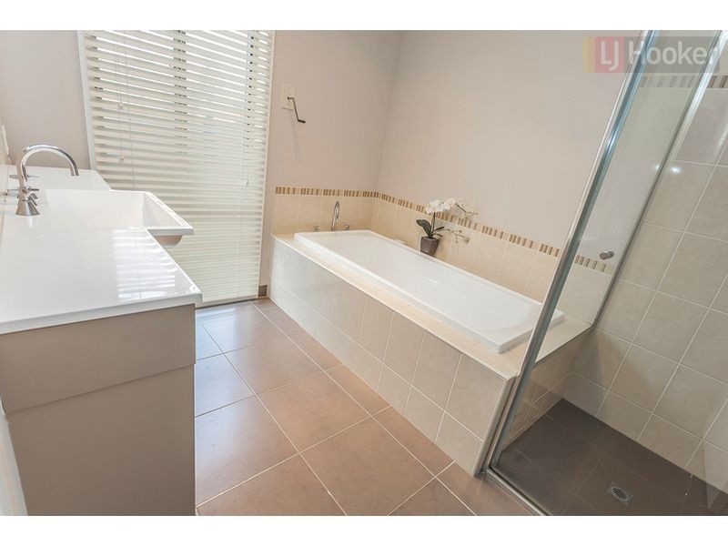 2 Wattletree Street, Craigieburn VIC 3064