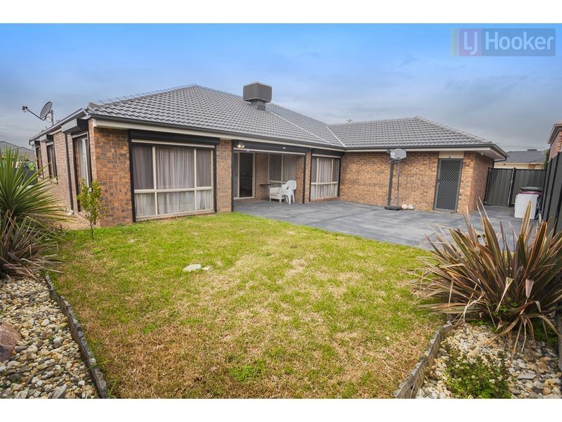 2 Wattletree Street, Craigieburn VIC 3064