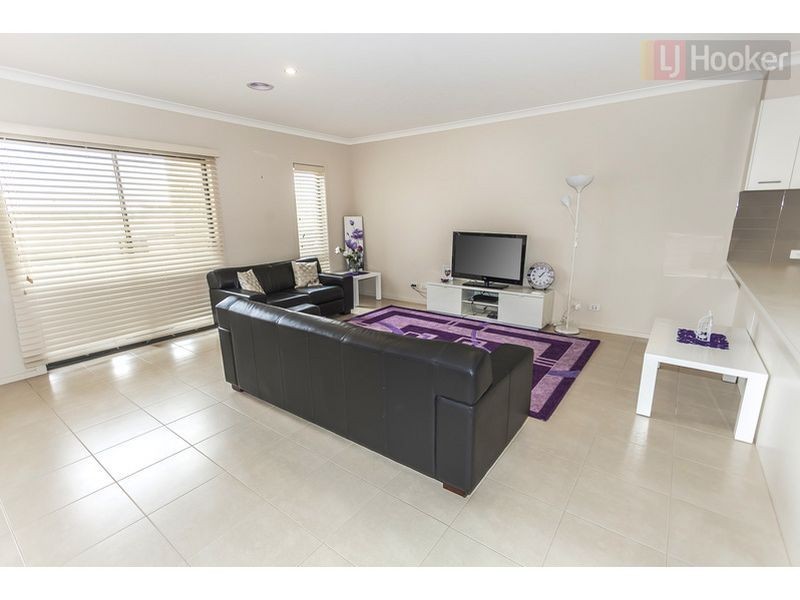 59 Clarendon St, Craigieburn VIC 3064