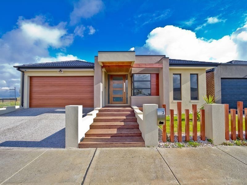 3 Westbury Parkway, Roxburgh Park VIC 3064
