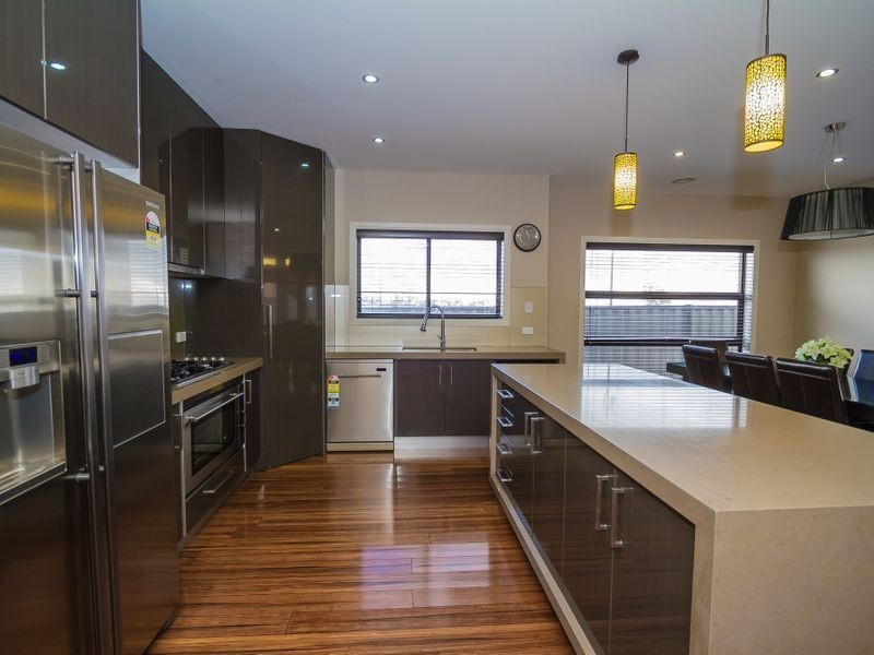 3 Westbury Parkway, Roxburgh Park VIC 3064