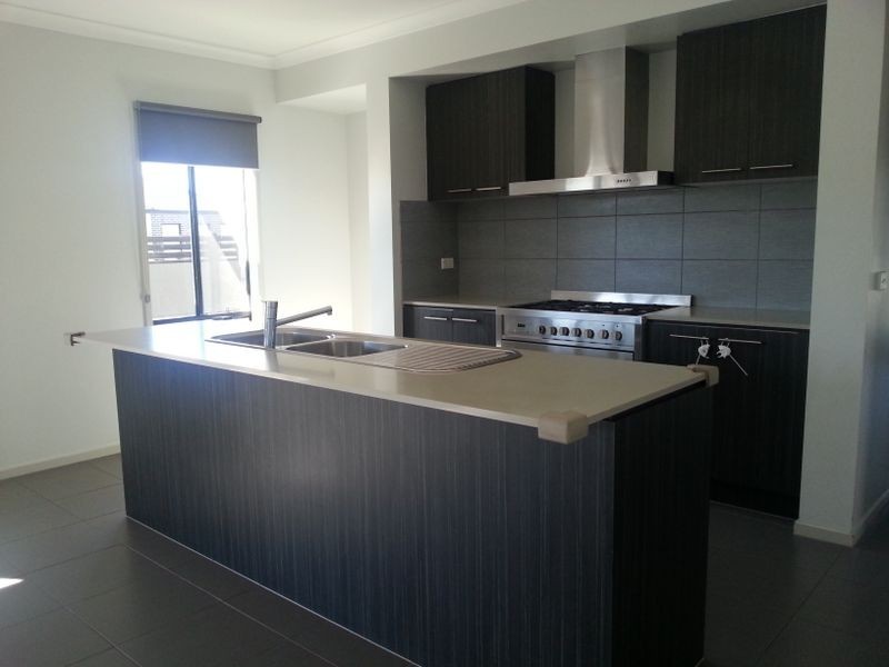 2 Kennet Way, Craigieburn VIC 3064