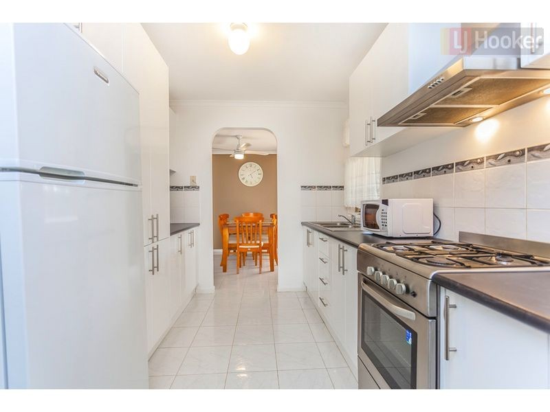 11 Abercarn Avenue, Craigieburn VIC 3064