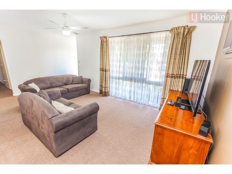 11 Abercarn Avenue, Craigieburn VIC 3064