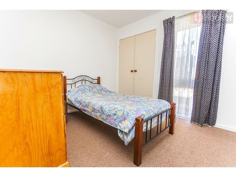 11 Abercarn Avenue, Craigieburn VIC 3064