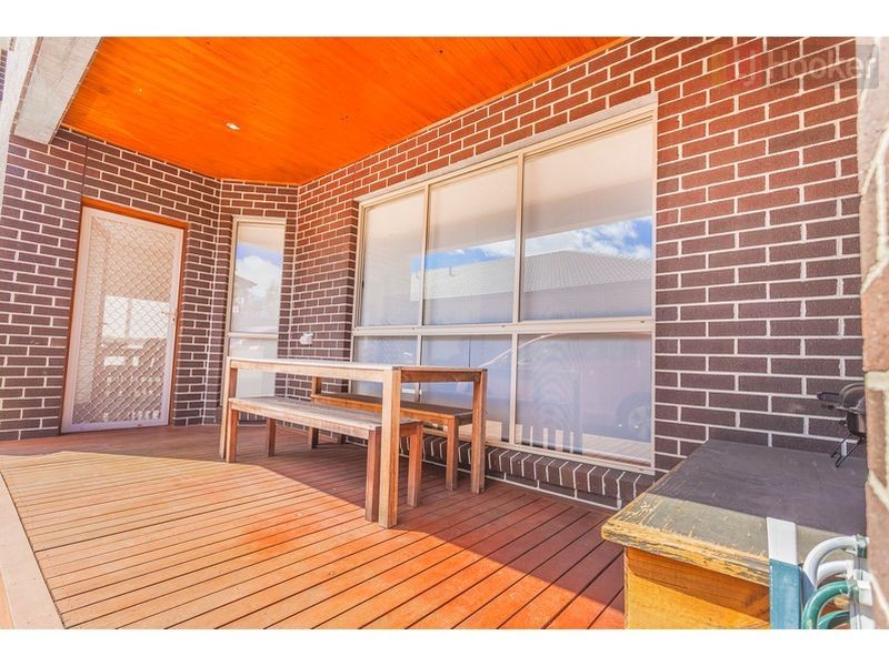 1 Freshwater Drive, Craigieburn VIC 3064