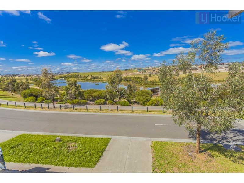 1 Freshwater Drive, Craigieburn VIC 3064