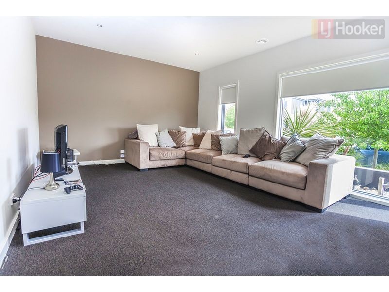1 Grattan Cove, Craigieburn VIC 3064