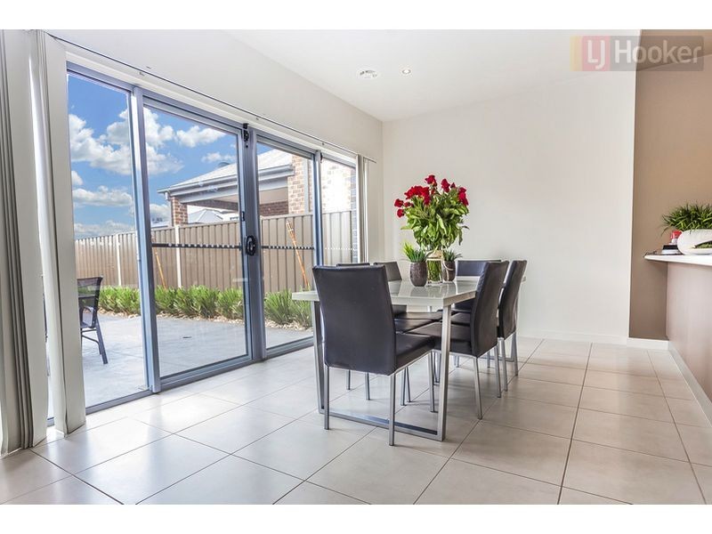 1 Grattan Cove, Craigieburn VIC 3064