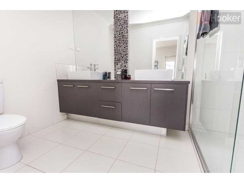 1 Grattan Cove, Craigieburn VIC 3064