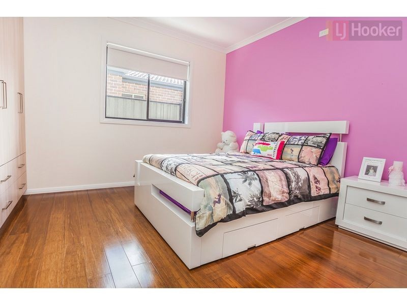 37 Biltmore Crescent, Roxburgh Park VIC 3064