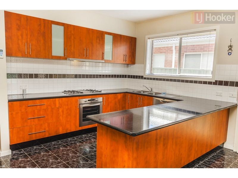 4 Studley Park Way, Craigieburn VIC 3064