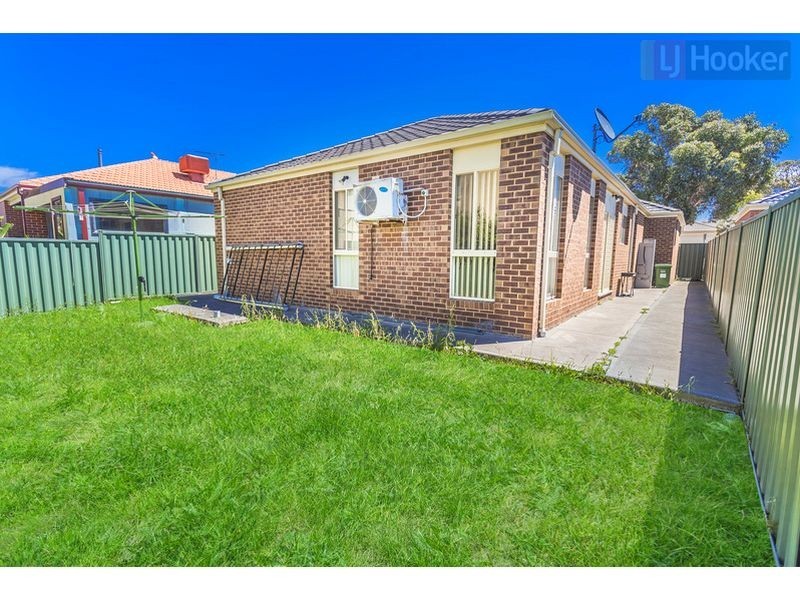 4 Studley Park Way, Craigieburn VIC 3064