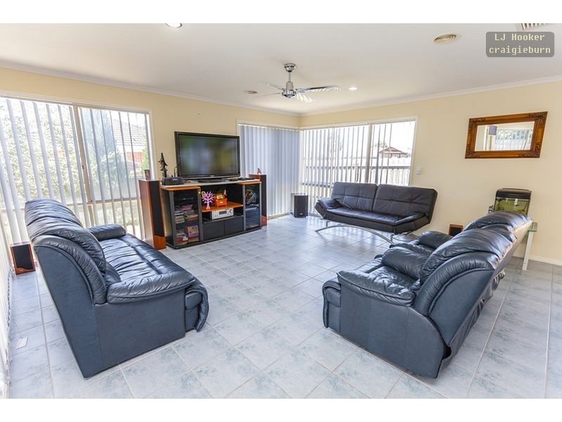 6 Crouch Court, Roxburgh Park VIC 3064