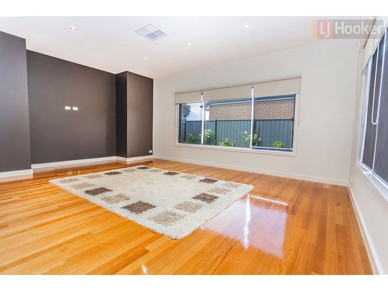 1 Wattletree Street, Craigieburn VIC 3064