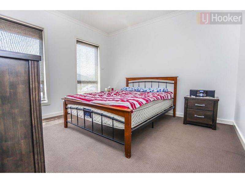 6 Crosskeys Rd, Craigieburn VIC 3064
