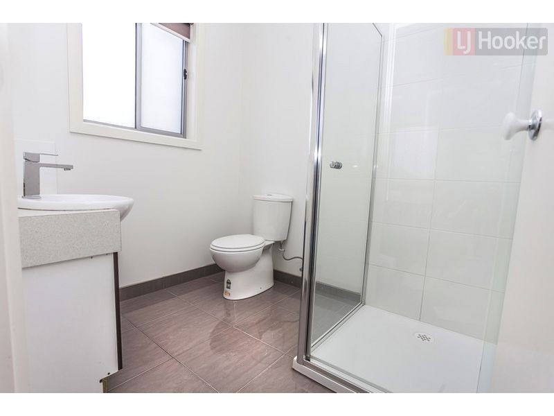 6 Crosskeys Rd, Craigieburn VIC 3064